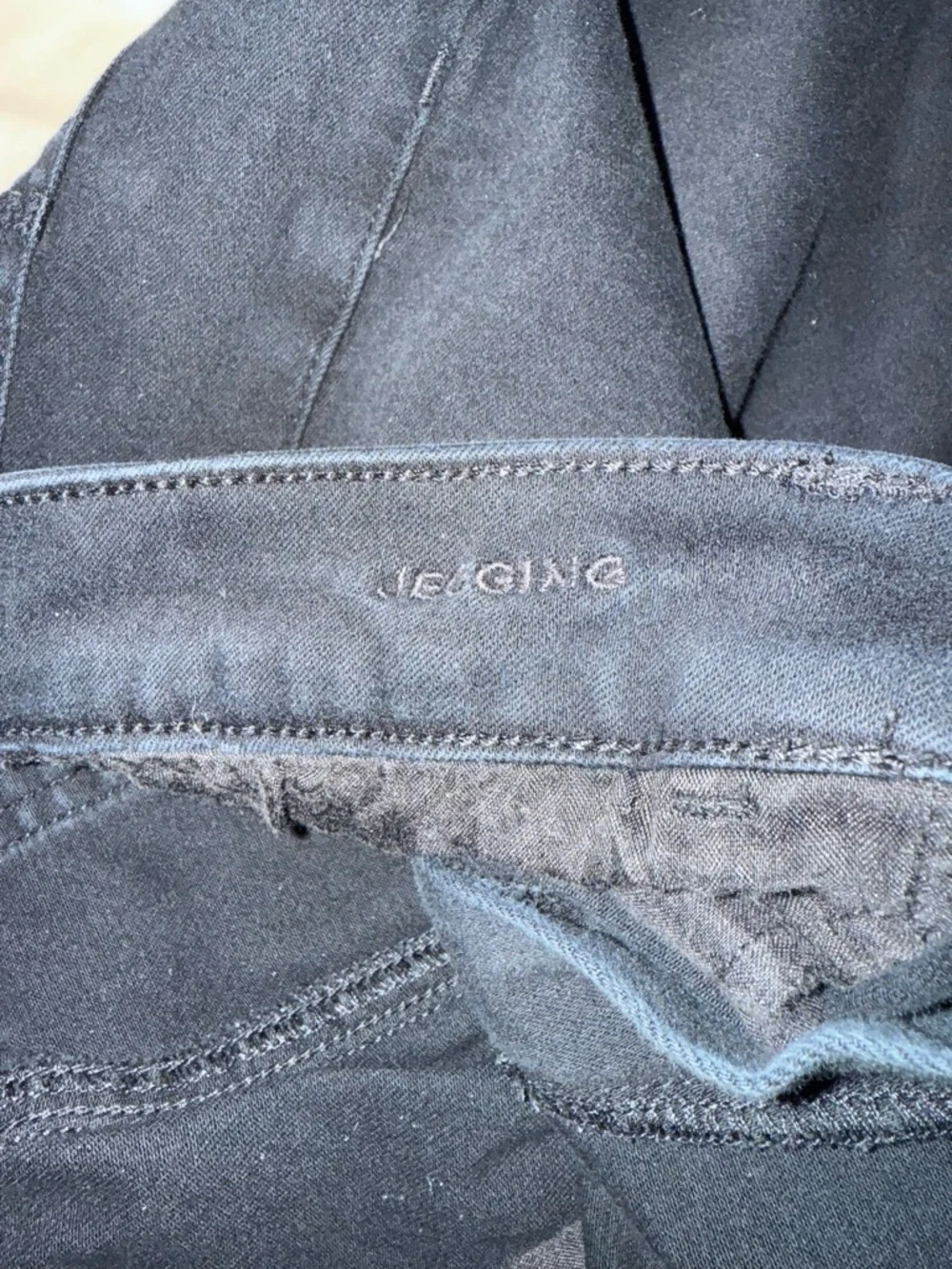 American Eagle 12S Black Jeggings - Picture 4 of 8